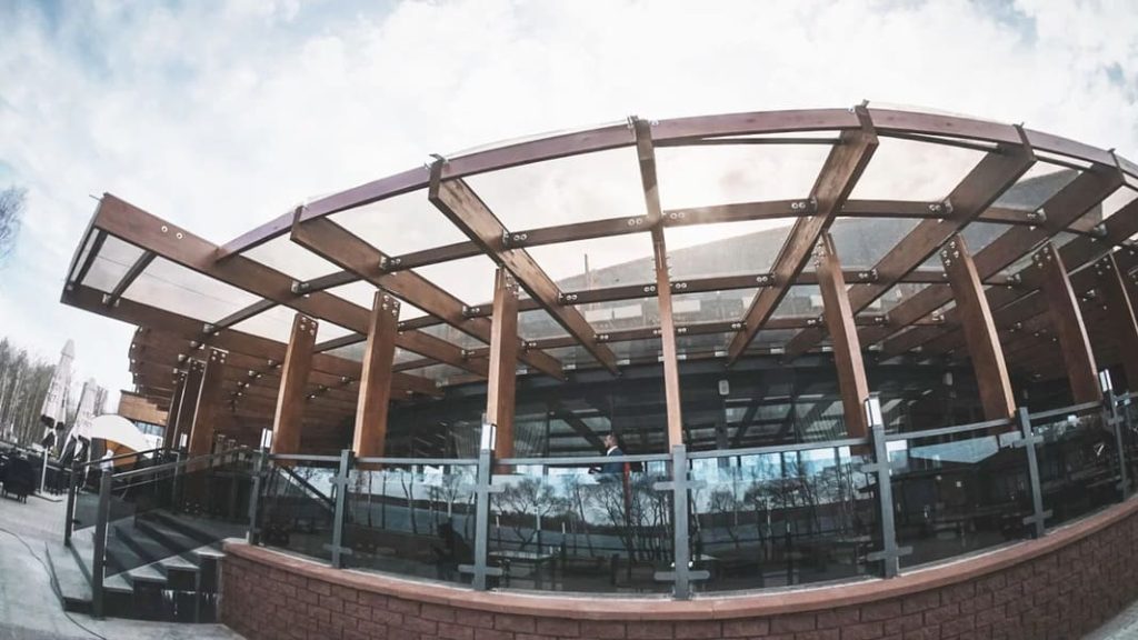 Pergola en bois pour restaurant